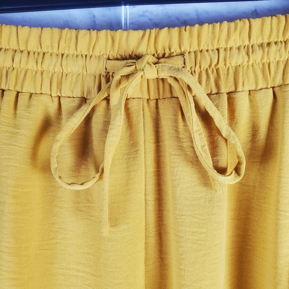 NYCC Pull On Adjustable Waist Button Detail Cargo Ankle Pants, XL, Yellow - Picture 2 of 14